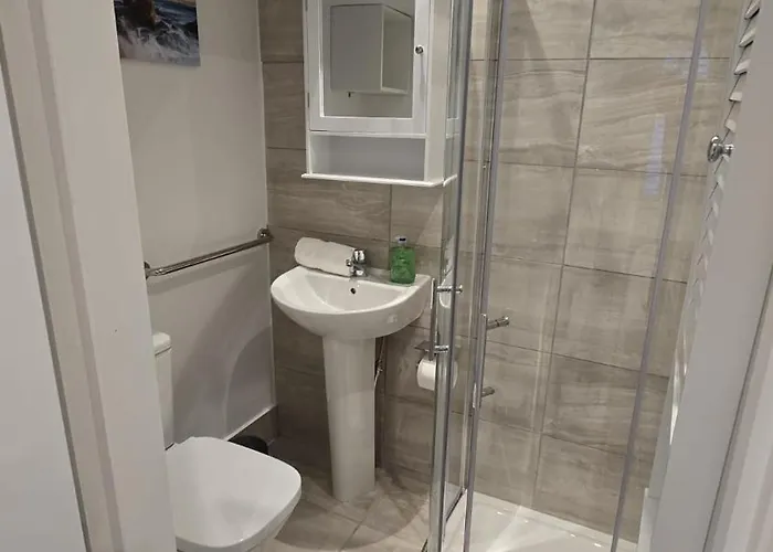 Apartament & Stylish, Two Bed, Two Bath