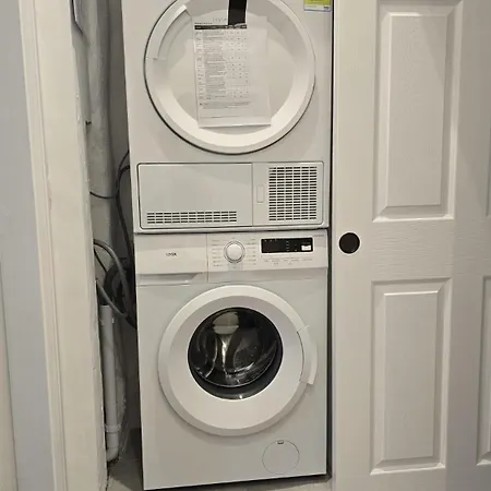 Apartman & Stylish, Two Bed, Two Bath *